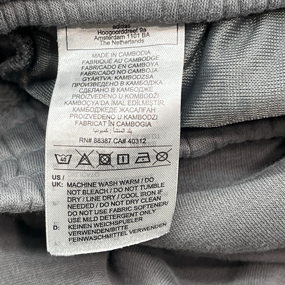 Adidas Essentials Fleece Sweatpants Mens M Gray 3 Stripe Tapered Cuff‎ Joggers - Picture 12 of 14